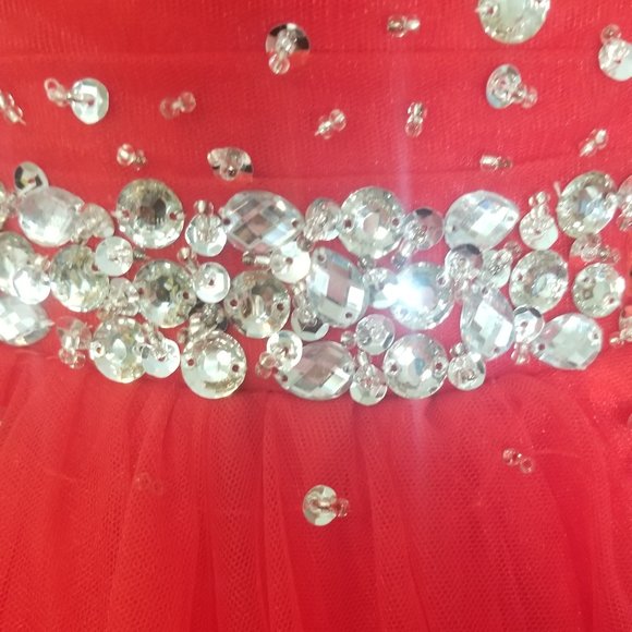 Custom made evening gown, 6/8, red, short/long, sweetheart neckline. - Picture 5 of 5